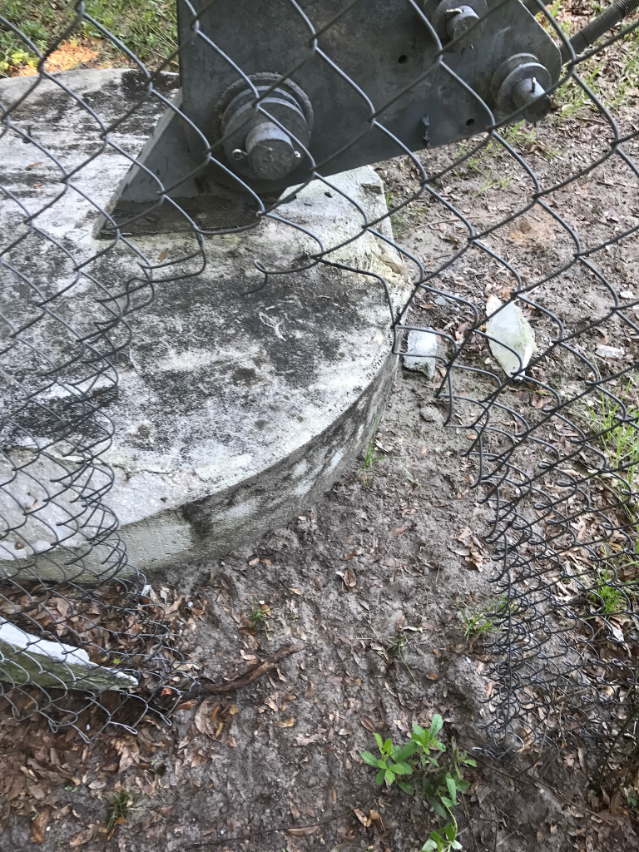 WOGKGroundFencehole